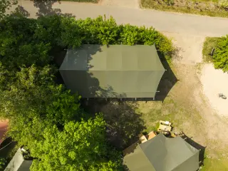 Wood Lodge: overhead view of the canvas roof